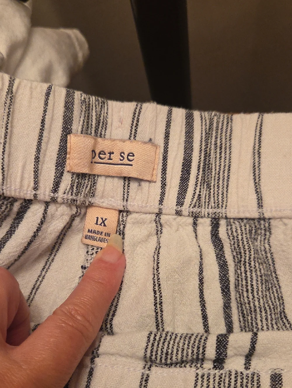 Linen drawstring capris - Picture 2 of 2